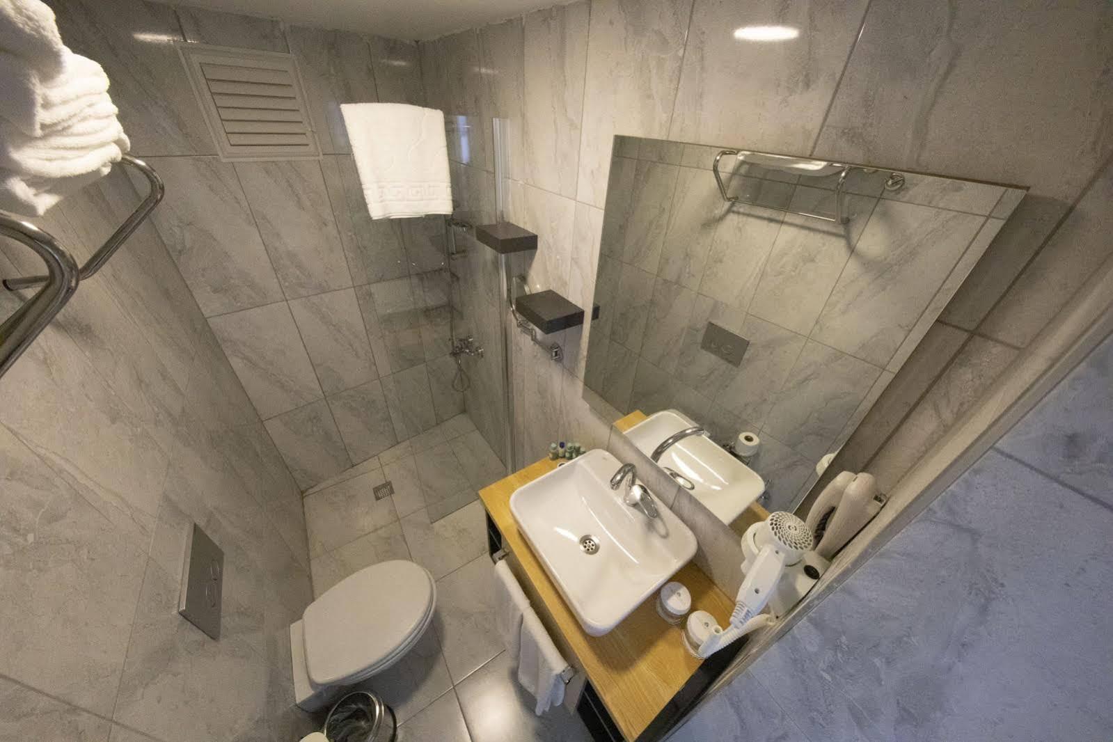 Attalos Smart Lara Star Otel